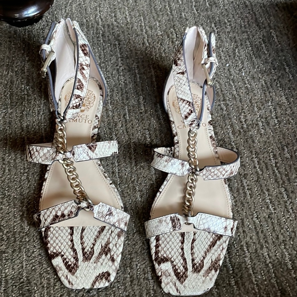 Vince camuto sandles